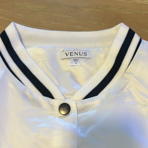 VENUS Womens USA Matte Satin Bomber, White/Navy, size Large, New in bag - Picture 8 of 13